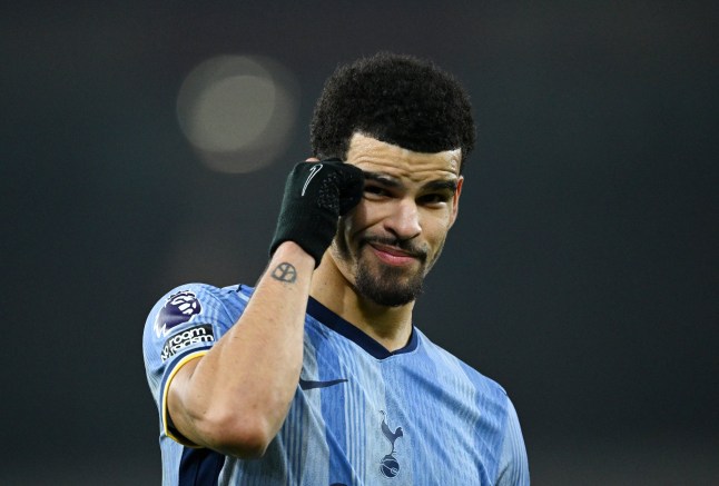 LONDON, ENGLAND - JANUARY 15: Dominic Solanke of Tottenham Hotspur reacts at full-time following the team's defeat in the Premier League match between Arsenal FC and Tottenham Hotspur FC at Emirates Stadium on January 15, 2025 in London, England. (Photo by Justin Setterfield/Getty Images)