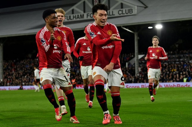 Manchester United's Argentinian defender #06 Lisandro Martinez (2R) celebrates scoring the team's first goal during the English Premier League football match between Fulham and Manchester United at Craven Cottage in London on January 26, 2025. (Photo by Glyn KIRK / AFP) / RESTRICTED TO EDITORIAL USE. No use with unauthorized audio, video, data, fixture lists, club/league logos or 'live' services. Online in-match use limited to 120 images. An additional 40 images may be used in extra time. No video emulation. Social media in-match use limited to 120 images. An additional 40 images may be used in extra time. No use in betting publications, games or single club/league/player publications. / (Photo by GLYN KIRK/AFP via Getty Images)