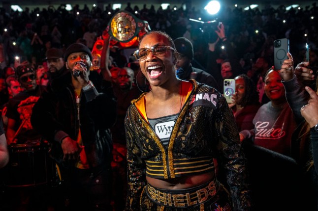 Claressa Shields v Danielle Perkins