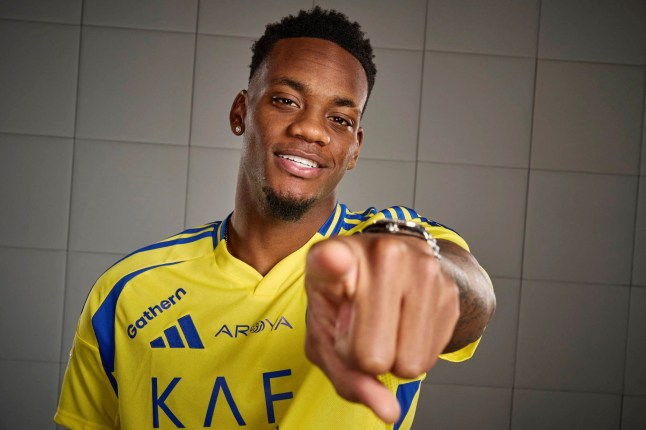 Soccer Football - Saudi Pro League - Al Nassr sign Jhon Duran - London, Britain - January 31, 2025 Al Nassr's new signing Jhon Duran poses Al Nassr Football Club/Handout via REUTERS ATTENTION EDITORS - THIS IMAGE HAS BEEN SUPPLIED BY A THIRD PARTY.