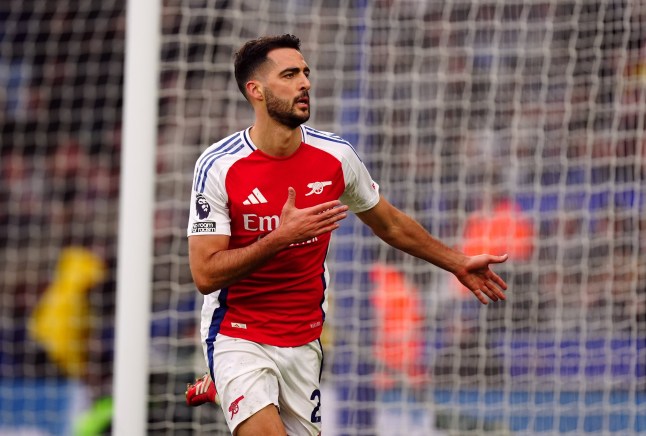 Arsenal's Mikel Merino celebrates scoring their side's first goal of the game during the Premier League match at the King Power Stadium, Leicester. Picture date: Saturday February 15, 2025. PA Photo. See PA story SOCCER Leicester. Photo credit should read: Mike Egerton/PA Wire. RESTRICTIONS: EDITORIAL USE ONLY No use with unauthorised audio, video, data, fixture lists, club/league logos or "live" services. Online in-match use limited to 120 images, no video emulation. No use in betting, games or single club/league/player publications.