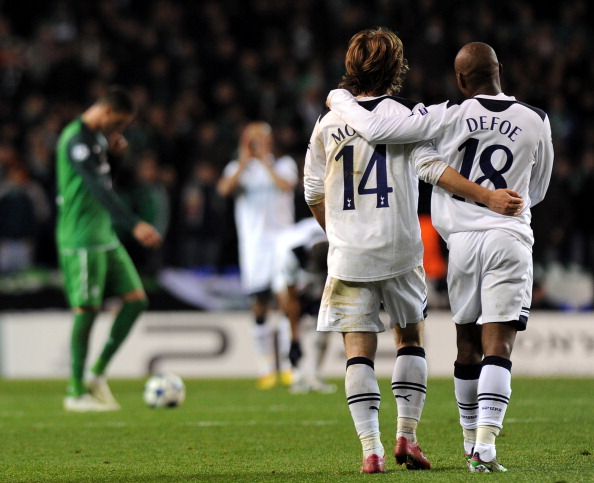 Tottenham Hotspurs' Luka Modric (2nd R)
