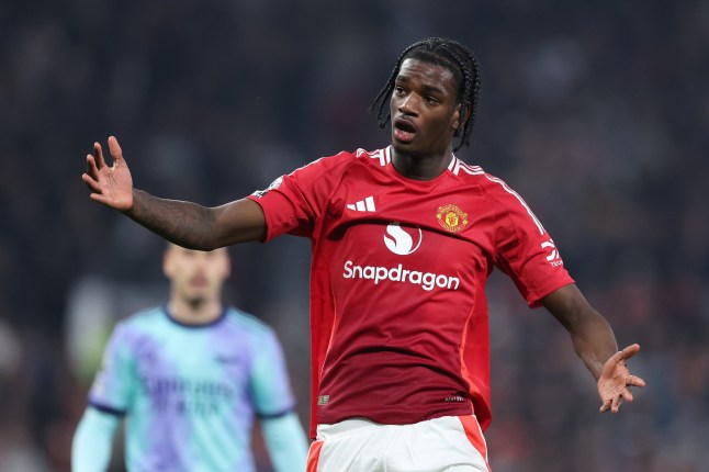 MANCHESTER, ENGLAND - MARCH 09: Ayden Heaven of Manchester United during the Premier League match between Manchester United FC and Arsenal FC at Old Trafford on March 09, 2025 in Manchester, England. (Photo by Alex Livesey - Danehouse/Getty Images)